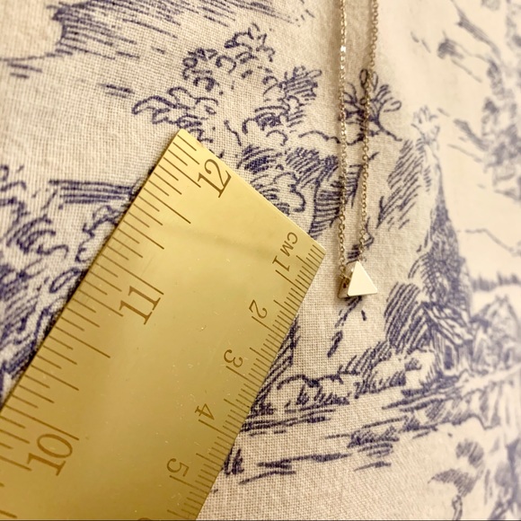 Triangle necklace - Picture 4 of 6